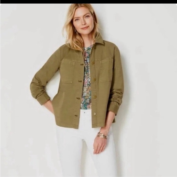 $109 J.Jill Light Olive Oil Button Down Painters Jacket Top
Sz Medium stretchy - Picture 1 of 11